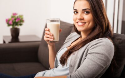 ¿Qué bebida es buena para producir leche materna?